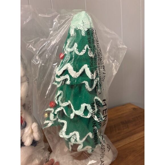 NIP Sealed North Pole Playmates - Picture 4 of 7